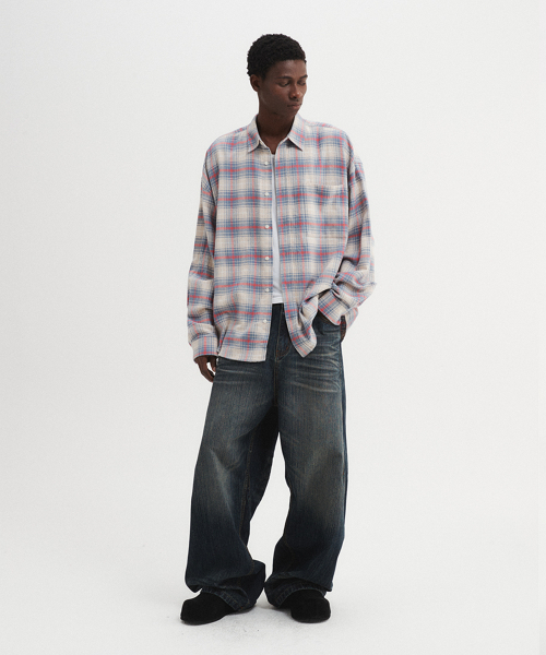 DNSR(ディーエヌエスアール)の「オーバーサイズフランネルチェックシャツアイボリー(シャツ/ブラウス・メンズ・その他・X-SMALL/SMALL/MEDIUM/LARGE/XX-SMALL)」の4枚目の写真