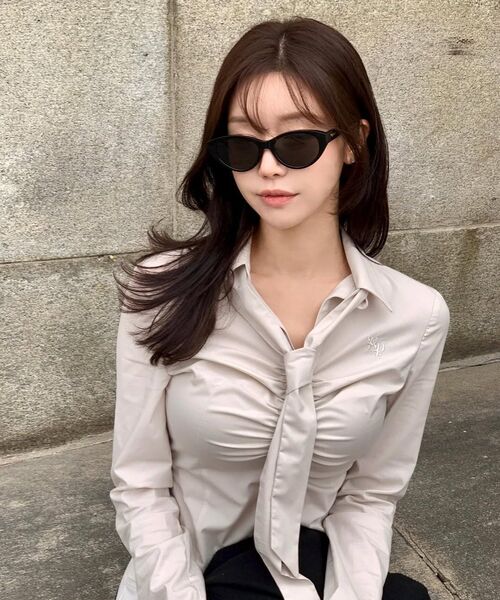 PAIN OR PLEASURE(ペインオアプレジャー)の「VIVIAN SCARF SHIRT beige(シャツ/ブラウス・レディース・その他・MEDIUM/SMALL)」の3枚目の写真