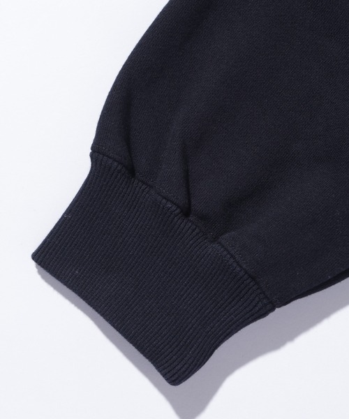 XLARGE(エクストララージ)の「【WEB限定】FLIP OG ZIP HOODED SWEATSHIRT(パーカー・メンズ・アッシュ/ブラック/ブラウン・S/M/L/XL)」の4枚目の写真