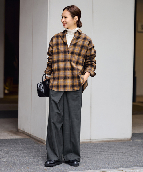 FRAMeWORK(フレームワーク)の「TWラップパンツ(スラックス・レディース・チャコールグレー/ブラック・36/38)」の10枚目の写真