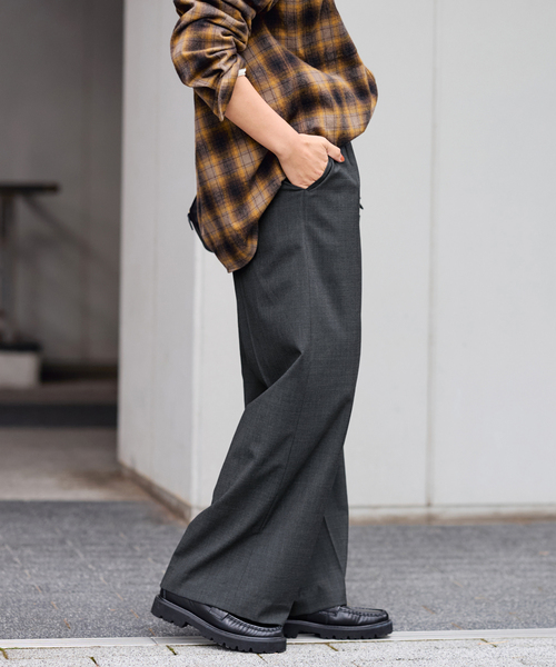 FRAMeWORK(フレームワーク)の「TWラップパンツ(スラックス・レディース・チャコールグレー/ブラック・36/38)」の16枚目の写真