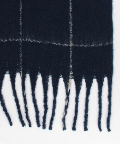 FREAK'S STORE(フリークスストア)の「ウインドウペン チェック柄 ボリューム マフラー(マフラー・メンズ・ブラック/ベージュ/ネイビー・ONE SIZE)」の11枚目の写真