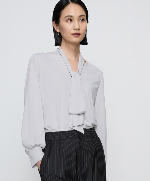 COMME CA（コムサ）の「〔 Sサイズ 〕【ブライトリーセットアップ】ボウタイ ブラウス（シャツ/ブラウス・レディース・ブラック/ダークブラウン/ボルドー/グレイッシュベージュ・5号）」の9枚目の写真