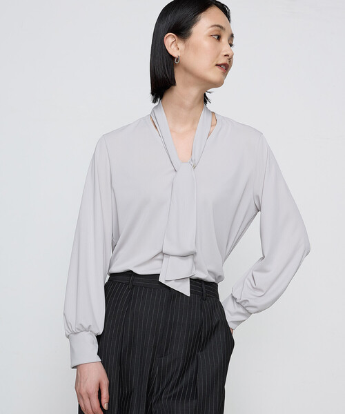 COMME CA（コムサ）の「〔 Sサイズ 〕【ブライトリーセットアップ】ボウタイ ブラウス（シャツ/ブラウス・レディース・ブラック/ダークブラウン/ボルドー/グレイッシュベージュ・5号）」の10枚目の写真