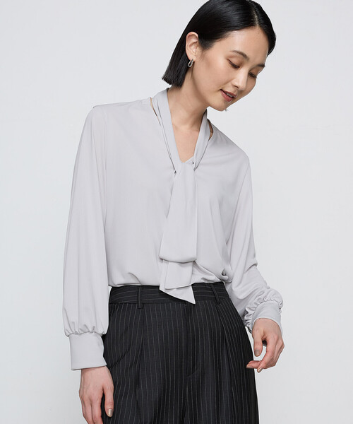 COMME CA（コムサ）の「〔 Sサイズ 〕【ブライトリーセットアップ】ボウタイ ブラウス（シャツ/ブラウス・レディース・ブラック/ダークブラウン/ボルドー/グレイッシュベージュ・5号）」の11枚目の写真