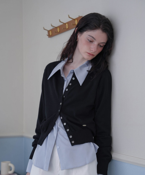 DEHEVE（デヘヴェ）の「Signiture Pearl Button Cardigan [Black]（カーディガン/ボレロ・レディース・ブラック・FREE）」の3枚目の写真