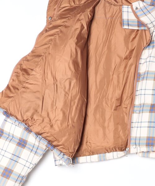 LYEON（リヨン）の「チェック柄エコダウンオーバーサイズブルゾン（ブルゾン・レディース・ベージュ・LARGE/MEDIUM）」の22枚目の写真