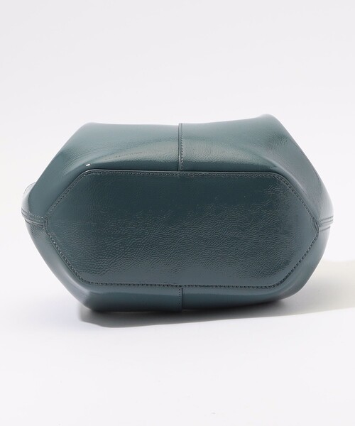 TOMORROWLAND （トゥモローランド）の「Atelier TOMORROWLAND SHELL MINI エナメルバッグ（ハンドバッグ・レディース・イエロー/ブルー・FREE）」の6枚目の写真