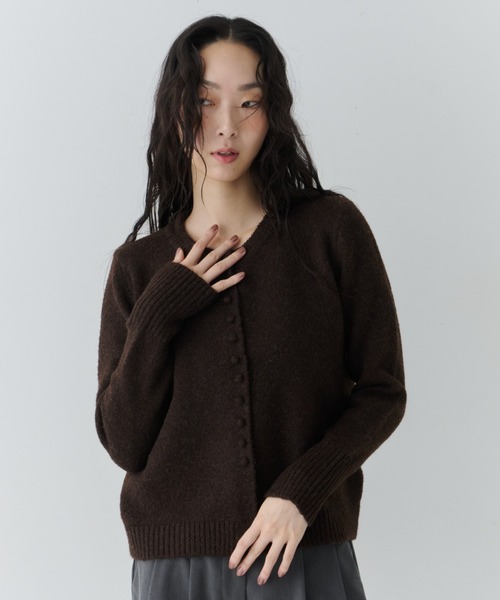 NUJOH(ヌゾ)の「Round Neck Soft Rib Cardigan / ラウンドネックソフトリブカーディガン(カーディガン/ボレロ・レディース・ブラウン/ライトグレー/ホワイト/チャコールグレー・FREE)」の16枚目の写真