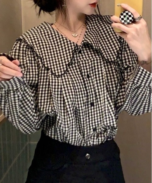SHEPP(シープ)の「【26年春新作】スカラップビッグカラーギンガムチェックブラウス(シャツ/ブラウス・レディース・ブラック・M/L)」の1枚目の写真