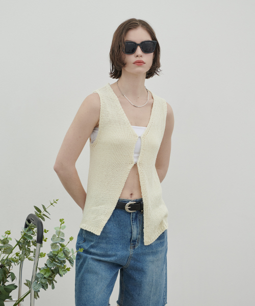 320SHOWROOM(320ショールーム)の「Filo Hook Knit Vest Cream(ニット/セーター・レディース・アイボリー・FREE)」の1枚目の写真