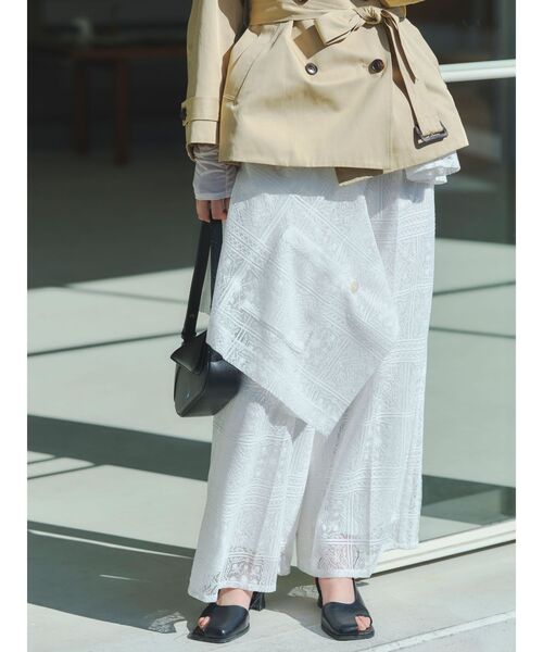 LAGUNAMOON(ラグナムーン)の「タイルパターンレースダブルジャケット 【夏服】(テーラードジャケット・レディース・ブラック/ホワイト・FREE)」の8枚目の写真
