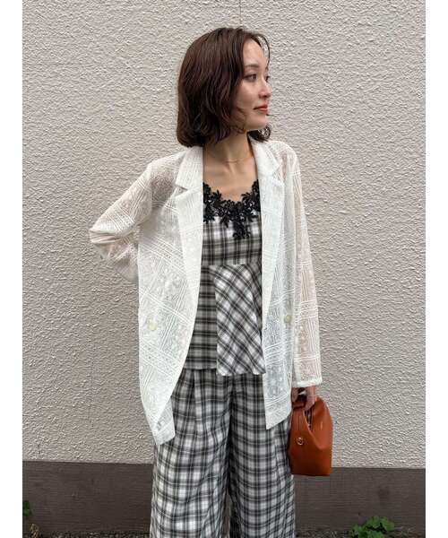 LAGUNAMOON(ラグナムーン)の「タイルパターンレースダブルジャケット 【夏服】(テーラードジャケット・レディース・ブラック/ホワイト・FREE)」の18枚目の写真