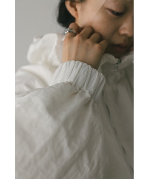 ギャザーネックブルゾン
