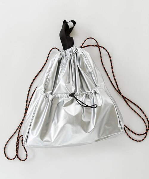 BRANSHES(ブランシェス)の「ドローコードナップサック(バックパック/リュック・キッズ・シルバー・M)」の1枚目の写真