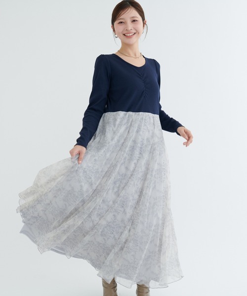 natural couture（ナチュラルクチュール）の「花柄チュールワンピース（ワンピース・レディース・グレー系その他/ブルー系その他/ネイビー/ベージュ系その他・FREE）」の2枚目の写真