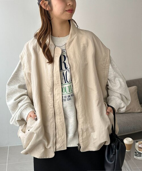 DISCOAT（ディスコート）の「【軽量/袖取り外し可/ユニセックス】ライトメモリー2WAYボンバーブルゾン（ブルゾン・レディース・オリーブ/アイボリー/チャコールグレー・FREE）」の6枚目の写真