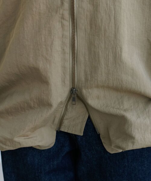 軽量/袖取り外し可/ユニセックス】ライトメモリー2WAYボンバーブルゾン