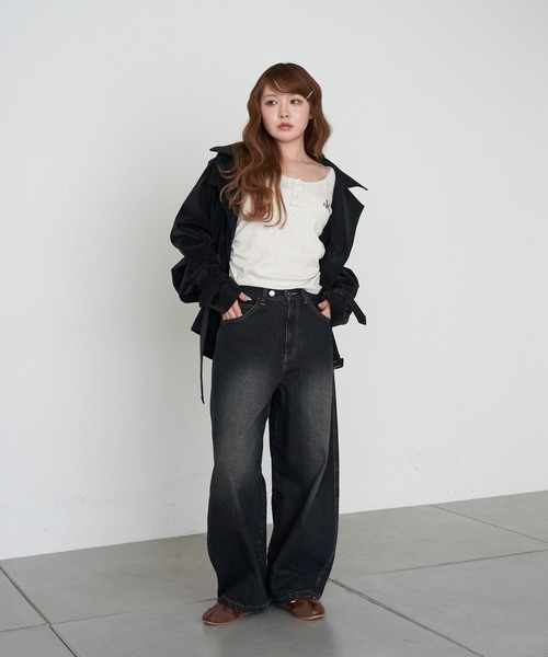 RAY CASSIN（レイカズン）の「ショート丈ルーズトレンチコート（トレンチコート・レディース・ブラック系その他2/ベージュ・FREE）」の19枚目の写真