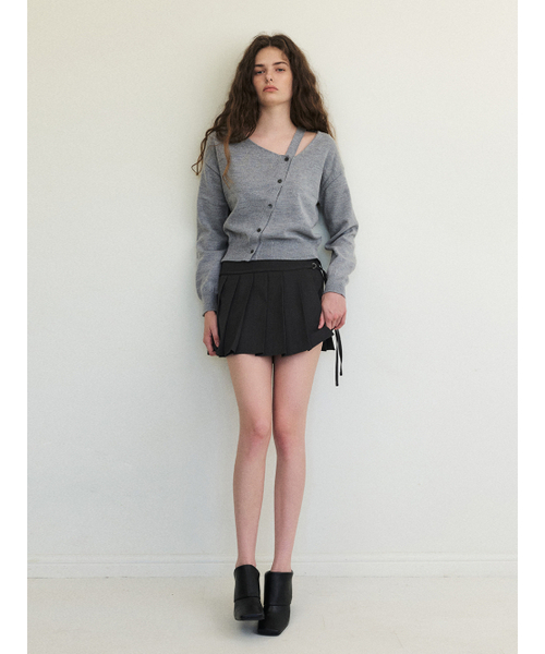 ETMON（エトモン）の「Cut-Out Diagonal Knit Cardigan, Grey（カーディガン/ボレロ・レディース・その他・FREE）」の2枚目の写真