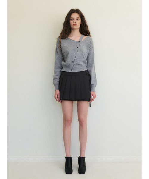ETMON（エトモン）の「Cut-Out Diagonal Knit Cardigan, Grey（カーディガン/ボレロ・レディース・その他・FREE）」の4枚目の写真