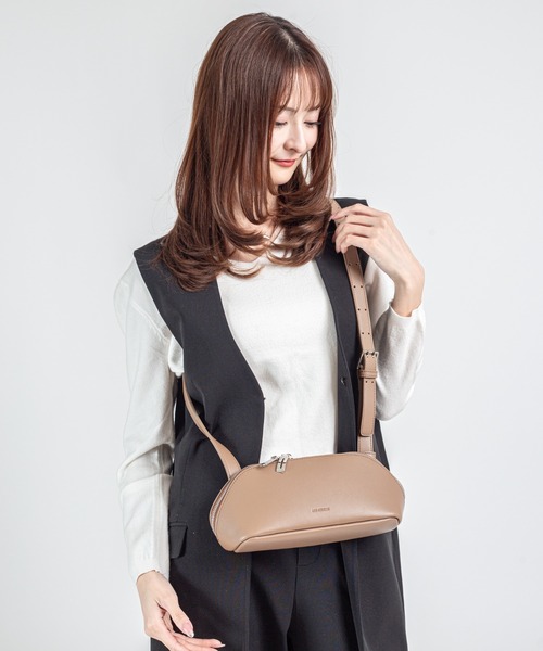 ADD CULUMN(アドカラム)の「【ADD CULUMN/アドカラム】ボディバッグ FIGRE BODYBAG S(ボディバッグ/ウエストポーチ・レディース・ブラック/ブラウン/アイボリー/ピンク・FREE)」の16枚目の写真