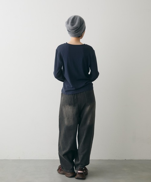 full/fill.（フルフィル）の「layered henly neck T / レイヤードヘンリーネックT（Tシャツ/カットソー・レディース・ネイビー/ブラック・FREE）」の11枚目の写真