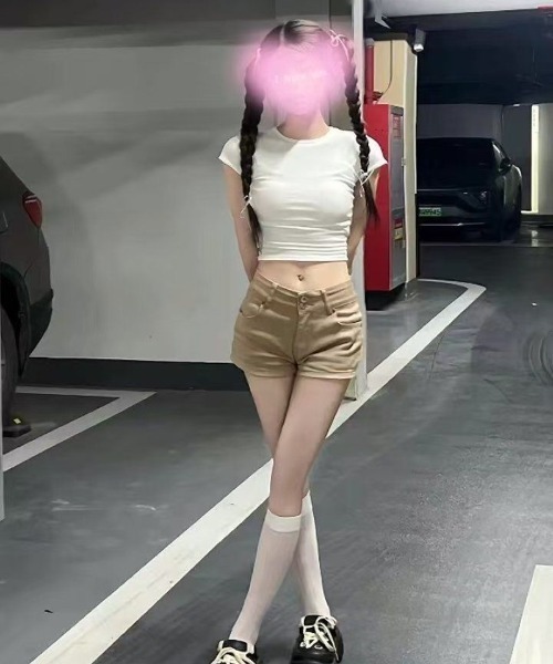 Ritzy(リッツィー)の「ハイウエストフィットショートパンツ(デニムパンツ・レディース・カーキ・M/L/S)」の3枚目の写真