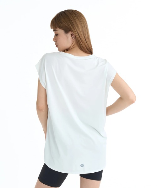ROXY(ロキシー)の「ROXY ウィメンズ FITNESS OWN YOUR PACE Tシャツ 【2026年春夏モデル】/ロキシー速乾UVカットノースリーブ(Tシャツ/カットソー・レディース・ブラック/ピンク/ホワイト・SMALL/MEDIUM/LARGE)」の11枚目の写真