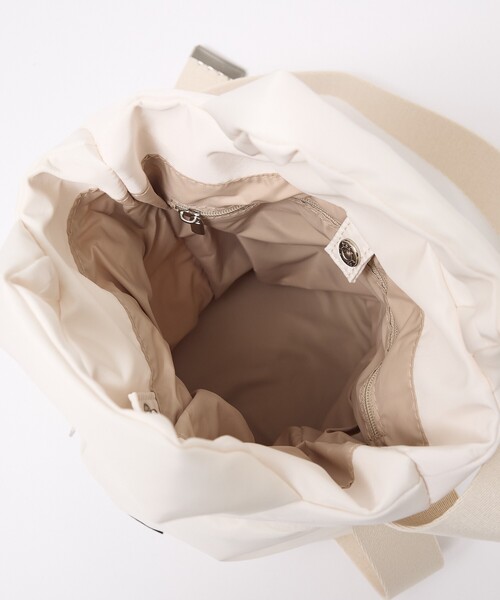 OUTDOOR PRODUCTS(アウトドアプロダクツ)の「【OUTDOOR PRODUCTS】2way Belt Tote(SS) ベルト ミニ トートバッグ(トートバッグ・レディース・アイボリー/ブラック/モカ・フリー)」の5枚目の写真