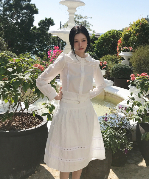 LETTER FROM MOON(レターフロムムーン)の「レースピンタックシャツブラウス(ホワイト)(シャツ/ブラウス・レディース・その他・FREE)」の3枚目の写真