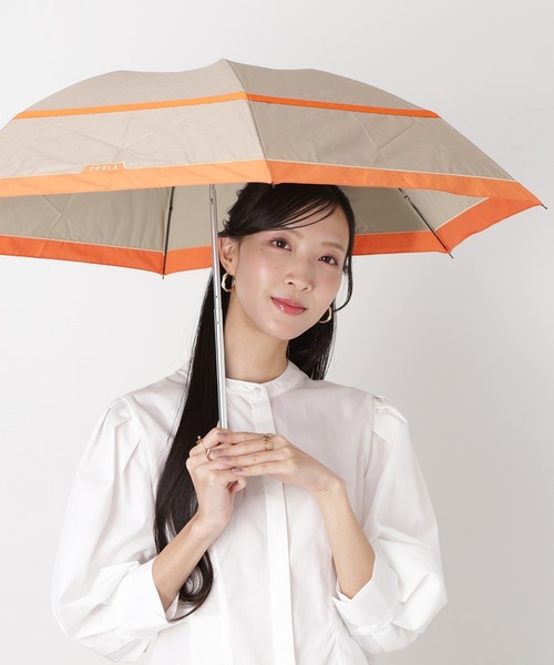FURLA（フルラ）の「遮光100％ 遮光 晴雨兼用折りたたみ日傘 ”切り継ぎ