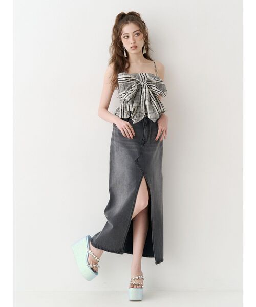 EVRIS(エヴリス)の「厚底ビジュープラットフォームサンダル(サンダル・レディース・シルバー/ブルー/ブラック・SMALL/LARGE/MEDIUM)」の8枚目の写真