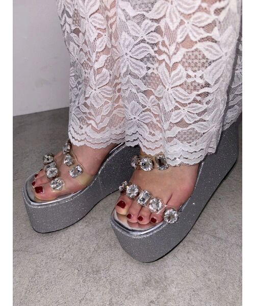 EVRIS（エヴリス）の「厚底ビジュープラットフォームサンダル（サンダル・レディース・シルバー/ブルー/ブラック・SMALL/LARGE/MEDIUM）」の5枚目の写真