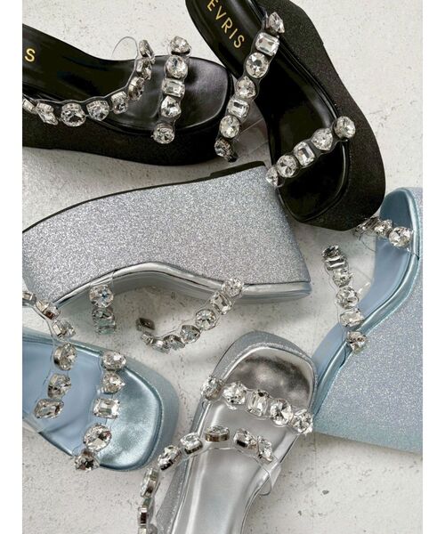 EVRIS（エヴリス）の「厚底ビジュープラットフォームサンダル（サンダル・レディース・シルバー/ブルー/ブラック・SMALL/LARGE/MEDIUM）」の15枚目の写真