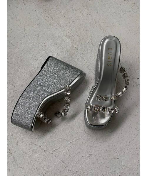 EVRIS（エヴリス）の「厚底ビジュープラットフォームサンダル（サンダル・レディース・シルバー/ブルー/ブラック・SMALL/LARGE/MEDIUM）」の20枚目の写真