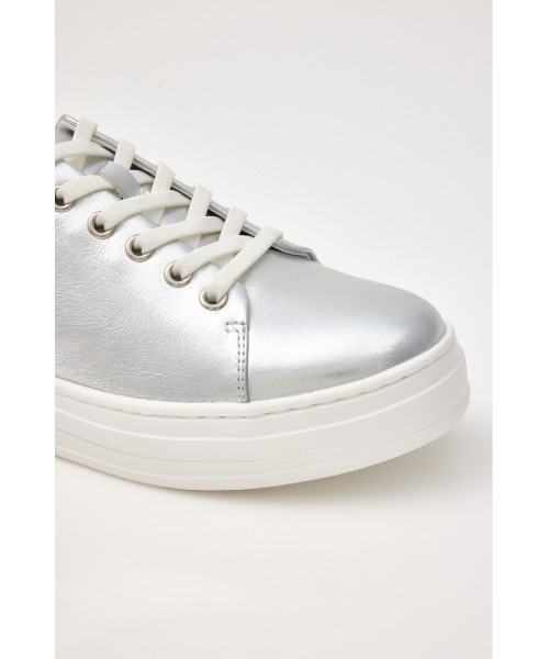 STACCATO（スタッカート）の「2WAYビジューベルトスニーカーサンダル（スニーカー・レディース・ホワイト/ブラック/シルバー・24.5cm/24.0cm/23.5cm/23.0cm/22.5cm）」の9枚目の写真
