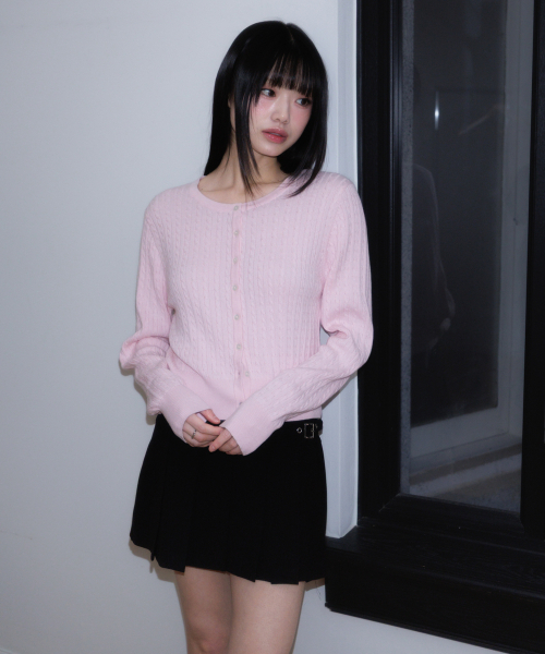 ROSEFRANTZ（ロゼフランツ）の「Cable Knit Basic Cardigan [Pink]（カーディガン/ボレロ・レディース・PINK・OS）」の2枚目の写真