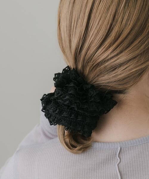 SMELLY（スメリー）の「レースボリュームシュシュ（シュシュ・レディース・ブラック・-）」の2枚目の写真