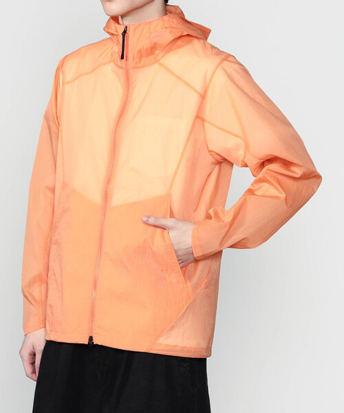 GOLDWIN(ゴールドウィン)の「Goldwin |〈別注〉シアーナイロン パッカブルウィンドジャケット MEN(ナイロンジャケット・メンズ・グリーン系その他/ブラック/オレンジ系その他・2/3)」の14枚目の写真