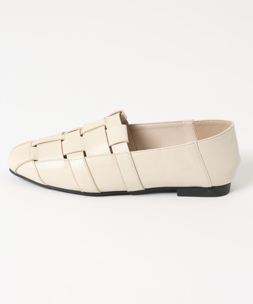 LEPSIM（レプシィム）の「グルカ2WAYパンプス　661588（パンプス・レディース・アイボリー/ブラック・LARGE/MEDIUM）」の4枚目の写真