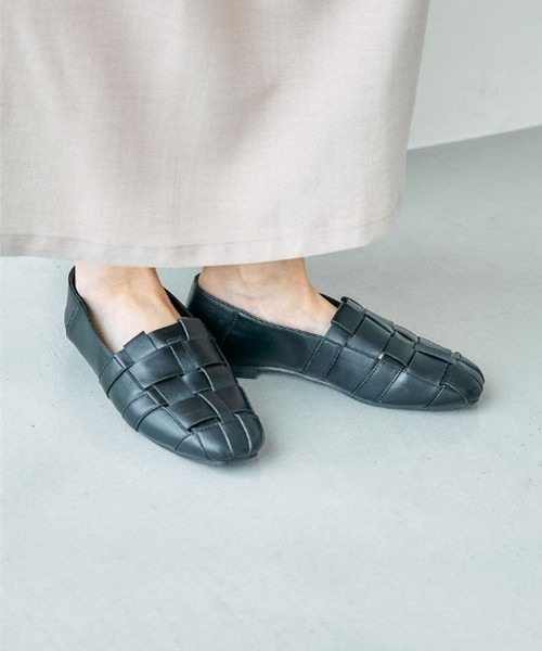 LEPSIM(レプシィム)の「グルカ2WAYパンプス 661588(パンプス・レディース・アイボリー/ブラック・LARGE/MEDIUM)」の15枚目の写真