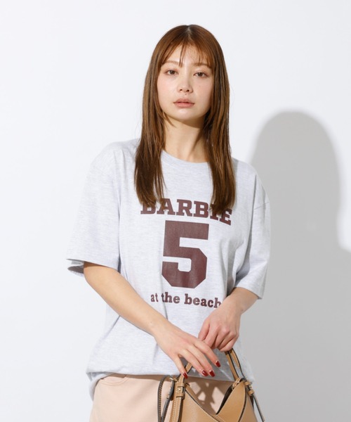 Healthy denim(ヘルシーデニム)の「【HealthyDenim/ヘルシーデニム】Barbie5 at the beach/半袖Tシャツ/ロゴTシャツ(Tシャツ/カットソー・レディース・スミクロ/ホワイト/グレー・フリー)」の17枚目の写真