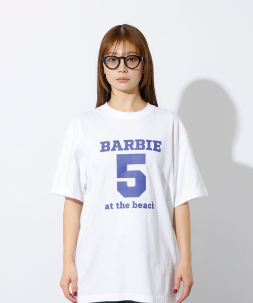 Healthy denim(ヘルシーデニム)の「【HealthyDenim/ヘルシーデニム】Barbie5 at the beach/半袖Tシャツ/ロゴTシャツ(Tシャツ/カットソー・レディース・スミクロ/ホワイト/グレー・フリー)」の21枚目の写真