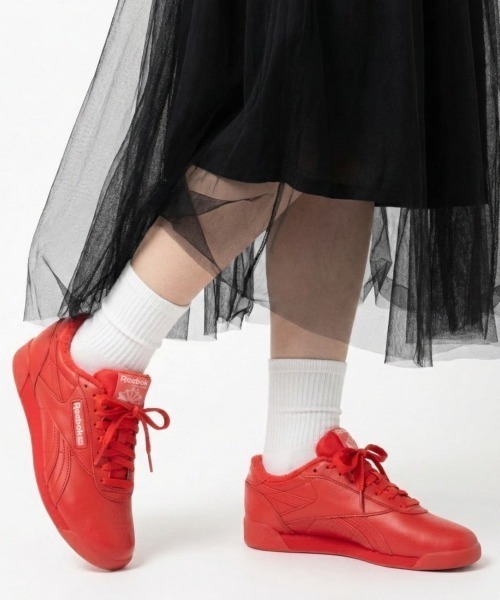 Reebok(リーボック)の「REEBOK F/S LO(リーボック フリースタイル ロー)(スニーカー・レディース・レッド・23.5cm/23cm/25cm/24.5cm/24cm)」の1枚目の写真