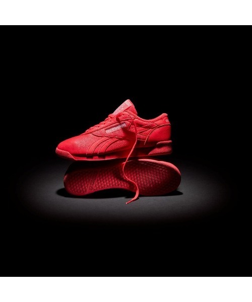 Reebok(リーボック)の「REEBOK F/S LO(リーボック フリースタイル ロー)(スニーカー・レディース・レッド・23.5cm/23cm/25cm/24.5cm/24cm)」の12枚目の写真