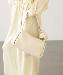 LOWRYS FARM | タックスクエアショルダーＢＡＧ 656238(ショルダーバッグ)