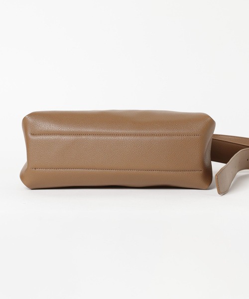 LOWRYS FARM（ローリーズファーム）の「タックスクエアショルダーＢＡＧ 656238（ショルダーバッグ・レディース・ブラック/アイボリー/ブラウン・FREE）」の14枚目の写真