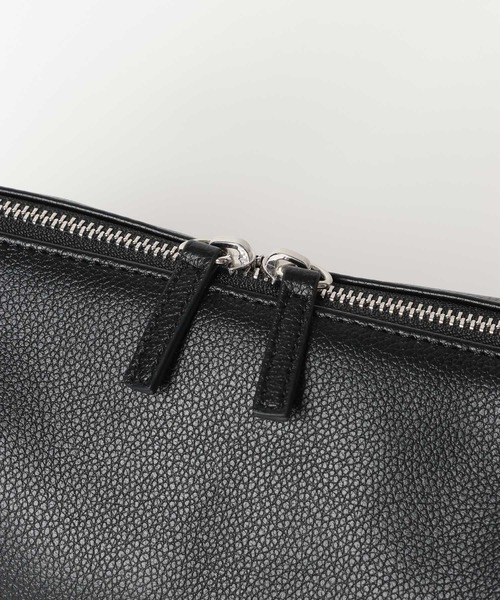 LOWRYS FARM（ローリーズファーム）の「タックスクエアショルダーＢＡＧ 656238（ショルダーバッグ・レディース・ブラック/アイボリー/ブラウン・FREE）」の16枚目の写真