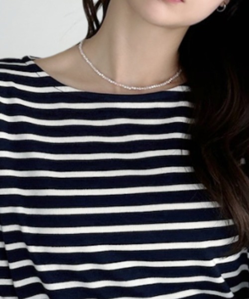 umune(ウムネ)の「ボーダーロンT 長袖 ボートネック カットソー Tシャツ トップス 定番 フレンチカジュアル コットンライク ゆったり スタンダード 秋冬(Tシャツ/カットソー・レディース・ホワイト×ブラック/ホワイト×ブルー/ホワイト×ネイビー・FREE)」の21枚目の写真